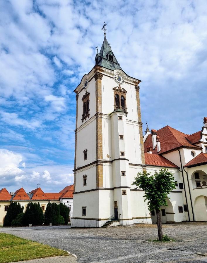 Apartment In A Historical House In The Center Of Levoca Luaran gambar