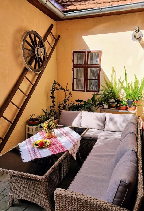 Apartment In A Historical House In The Center Of Levoca Luaran gambar
